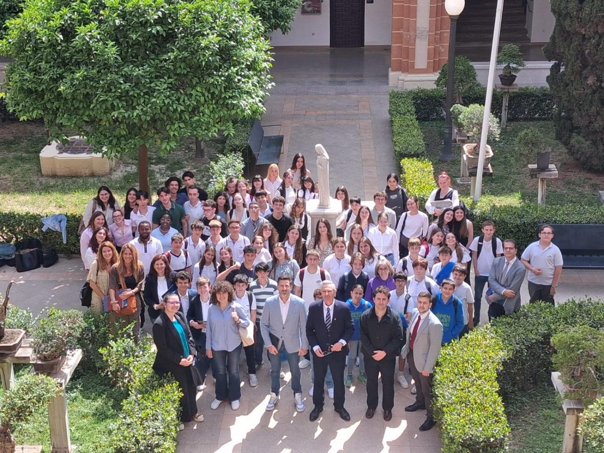 UCAM Universidad tweet media