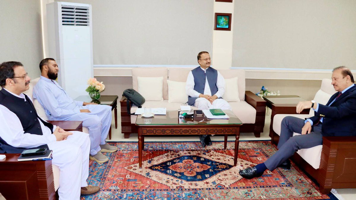 NBF_Pakistan's tweet image. Abid Ullah Kaka Khal, Chairman KP Textbook Board, met with Dr. Kamran Jahangir, MD National Book Foundation, to discuss curriculum reforms and explore future collaboration between NBF and KP TBB.

#EducationReforms #Collaboration #KPTextbookBoard #NationalBookFoundation