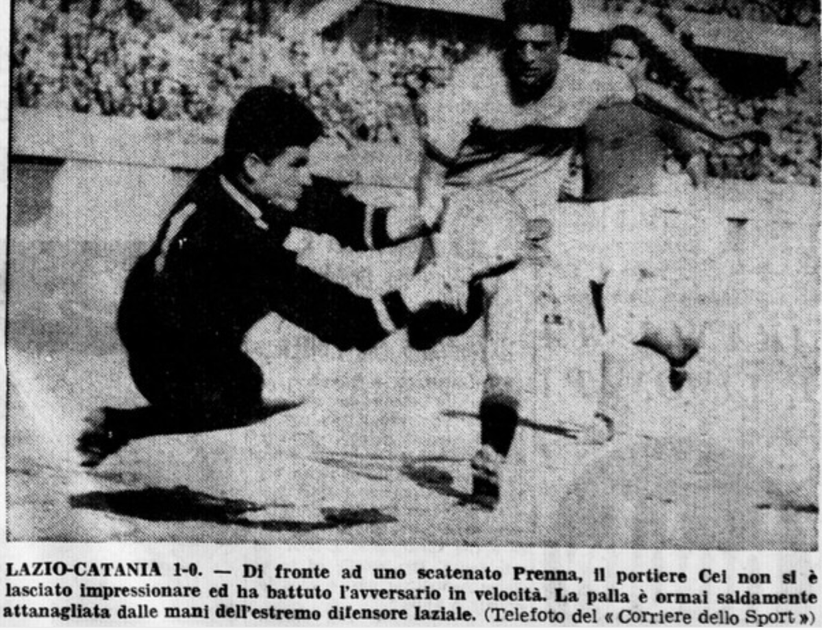 lazio_story's tweet image. #Lazio #memories #picoftheday 

#accaddeoggi, 30 aprile 1962, Catania-Lazio 0-1: Cei salva il vantaggio biancazzurro dall'assalto di Prenna