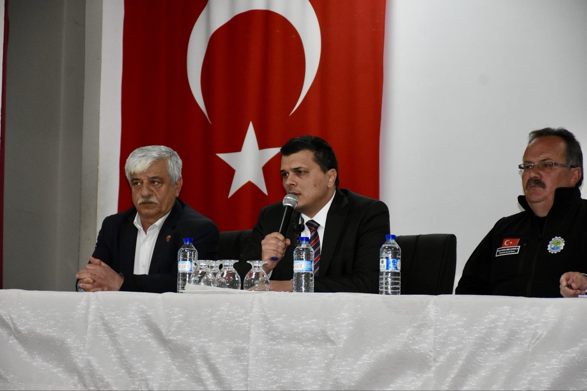 DevrekaniG's tweet photo. Köylere Hizmet Götürme Birliği 2026 Yılı Nisan Ayı 1. Olağan Toplantısı Gerçekleştirildi

Kaymakamımız Sayın Umut Pazarcı başkanlığında; İl Genel Meclis üyeleri ve kıymetli muhtarlarımızın katılımıyla Köylere Hizmet Götürme Birliği Nisan ayı olağan toplantısı gerçekleştirildi. https://t.co/oNw7T4e0Jl