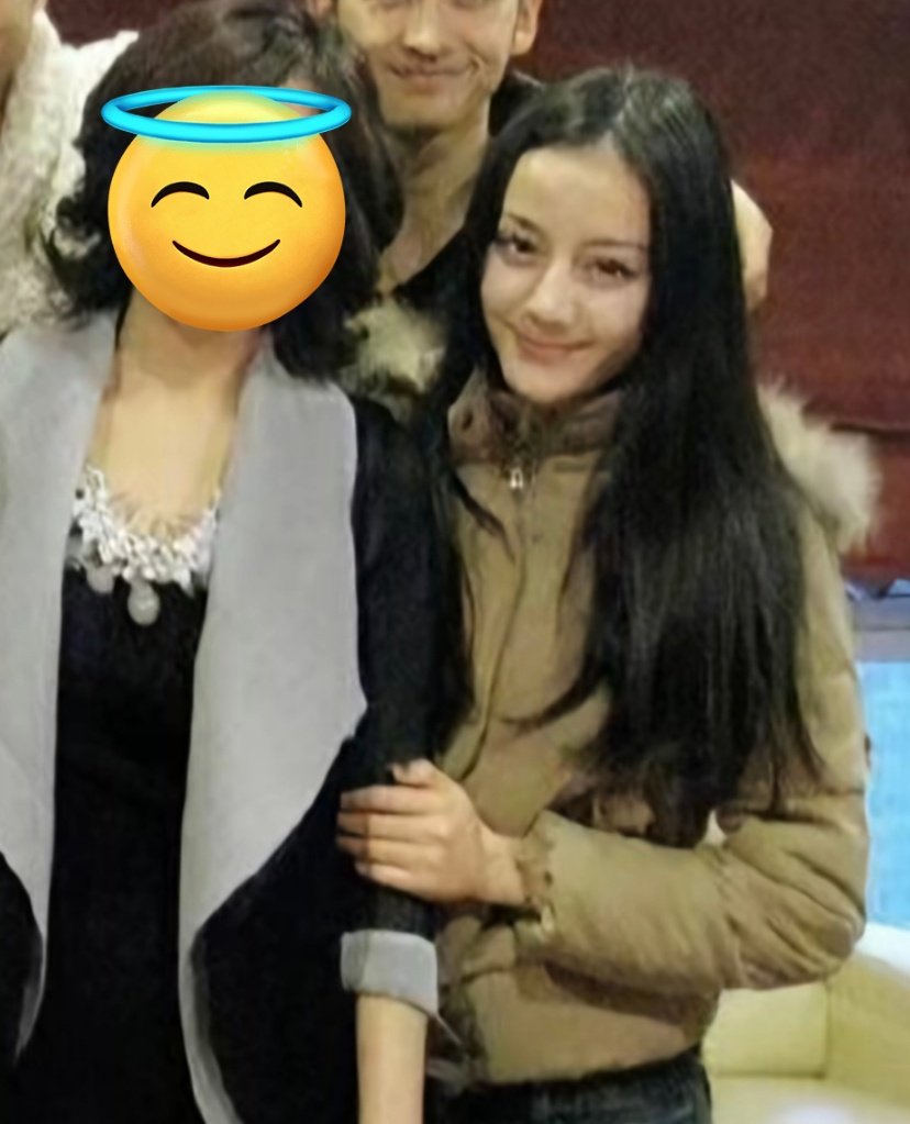 first time seeing this picture as well, and reba is so pretty! she never had that ugly phase throughout her life 🤧

#dilraba #dilireba #迪丽热巴 #ตี๋ลี่เร่อปา