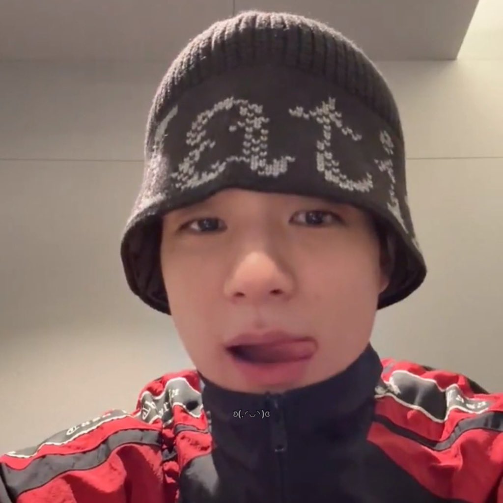 쿠 tweet media