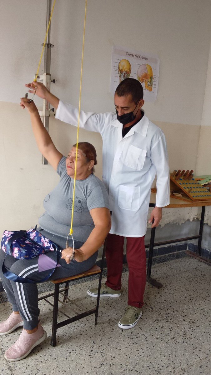 cubacooperaven's tweet photo. ¡Salud y compromiso en #Sucre! 🇨🇺🇻🇪

Desde la rehabilitación en Tunapuy hasta la emergencia nocturna en Macarapana, nuestros licenciados Vicente, Eloisa, Maritza y Annalie demuestran que la medicina es entrega total. 🩺💪

#CubaCoopera #CubaPorLaVida https://t.co/nPXyrLqvdh