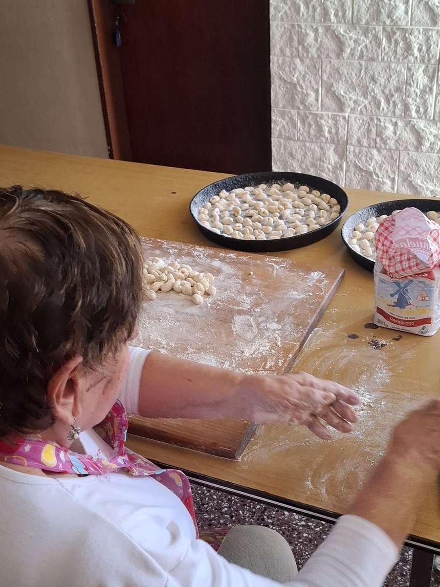 LA UNIVERSIDAD TE QUIERE SACAR ESTO (hacer ñoquis con tu abuela)