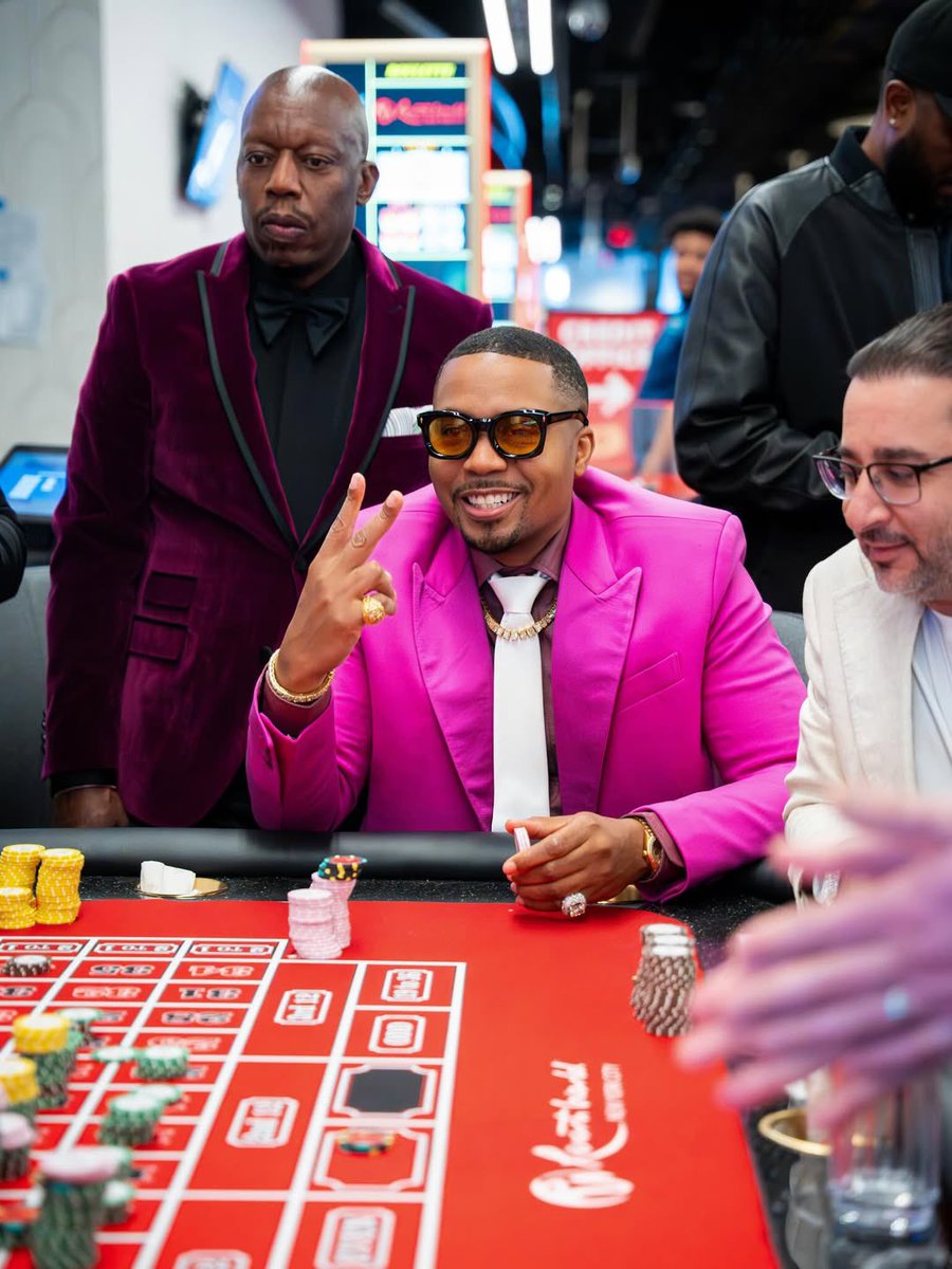 wavecheckers's tweet photo. Nas at Resorts World Casino in NYC 🎰 https://t.co/ovlzlKAf4T