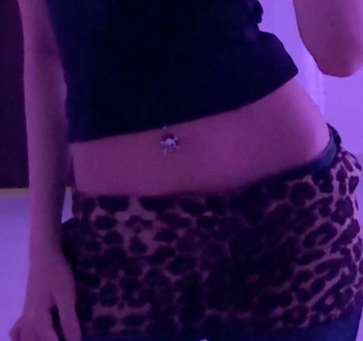 blo0dyvamp's tweet photo. I looove my belly piercing so glad that i got it done https://t.co/7L4nXbjHnY