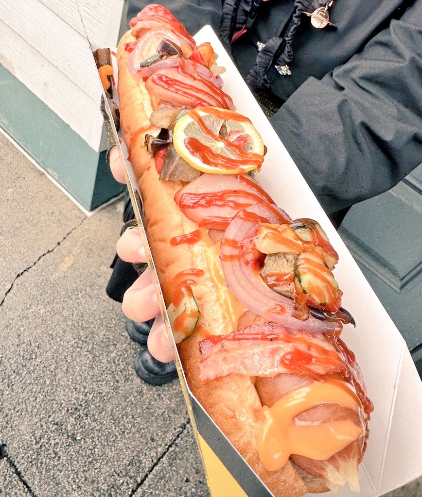 162ki_aaa's tweet photo. 25周年フード沢山食べる日(*ºчº*) https://t.co/kqxwBmoW2P