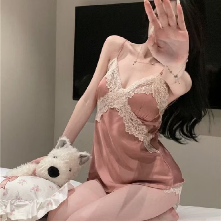 TID_F_'s tweet photo. ชุดนอนไม่ได้นอน แต่ชุดนี้ใส่นอนแล้วน่ารัก��นใจเจ็บ! 🧸 งานลูกไม้ละมุน สัมผัสลื่นสบายผิวมาก จะสายหวานหรือสายอ้อนก็ต้องมีติดตู้ไว้สักชุดแล้วป้ะะ 💖✨

#ชุดนอน #ชุดนอนน่ารัก #ชุดนอนเซ็กซี่ #รีวิวช้อปปี้ #ShopeeTH https://t.co/ctN4xlJBJ4