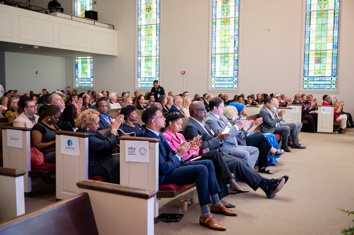QualityGrowth's tweet photo. On Tuesday, @RockdaleGov Chair &amp; CEO Van Ness delivered the 2026 #StateofRockdale to 200+ CQG members, business, &amp; elected officials. “We are not waiting on the future—we are building tomorrow, together.”

Press Release: https://t.co/7NC8cm9dut

Photos: https://t.co/N3Tw1FzXNT https://t.co/dimlf5Xalk