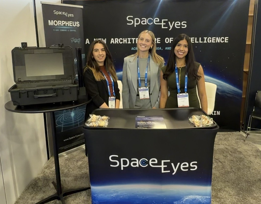 Space-Eyes tweet media