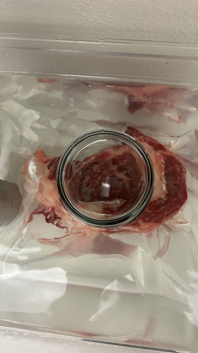 DonV33per's tweet photo. Can’t pass up prime meat for 15/lb https://t.co/II8c6OkXCf