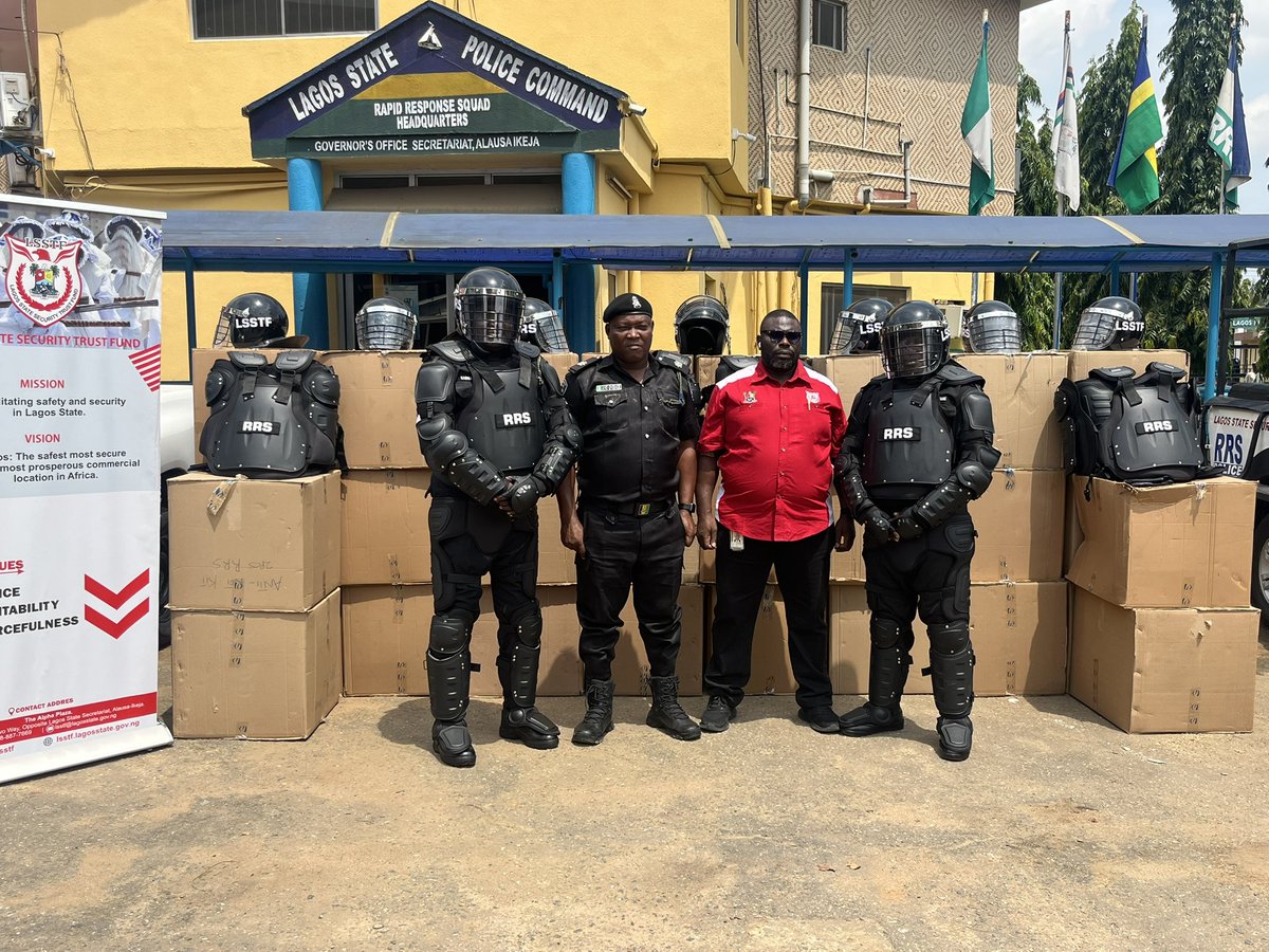 rrslagos767's tweet photo. LSSTF Donates 80 Anti-Riot Kits, Helmets to RRS

The Lagos State Security Trust Fund (LSSTF) has donated 80 anti-riot kits and 80 anti-riot helmets to the Rapid Response Squad (RRS) as part of efforts to strengthen security operations in Lagos State. https://t.co/QwUZirMwkJ
