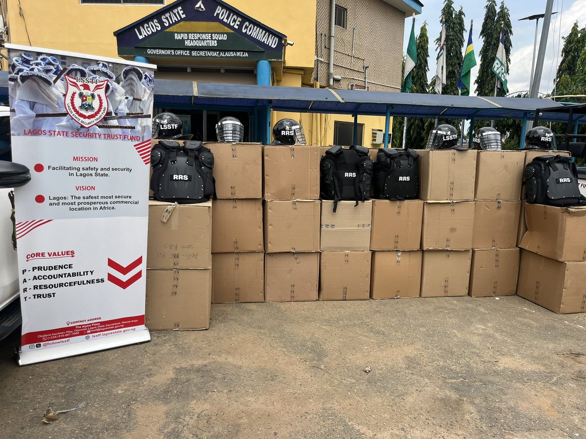 rrslagos767's tweet photo. LSSTF Donates 80 Anti-Riot Kits, Helmets to RRS

The Lagos State Security Trust Fund (LSSTF) has donated 80 anti-riot kits and 80 anti-riot helmets to the Rapid Response Squad (RRS) as part of efforts to strengthen security operations in Lagos State. https://t.co/QwUZirMwkJ