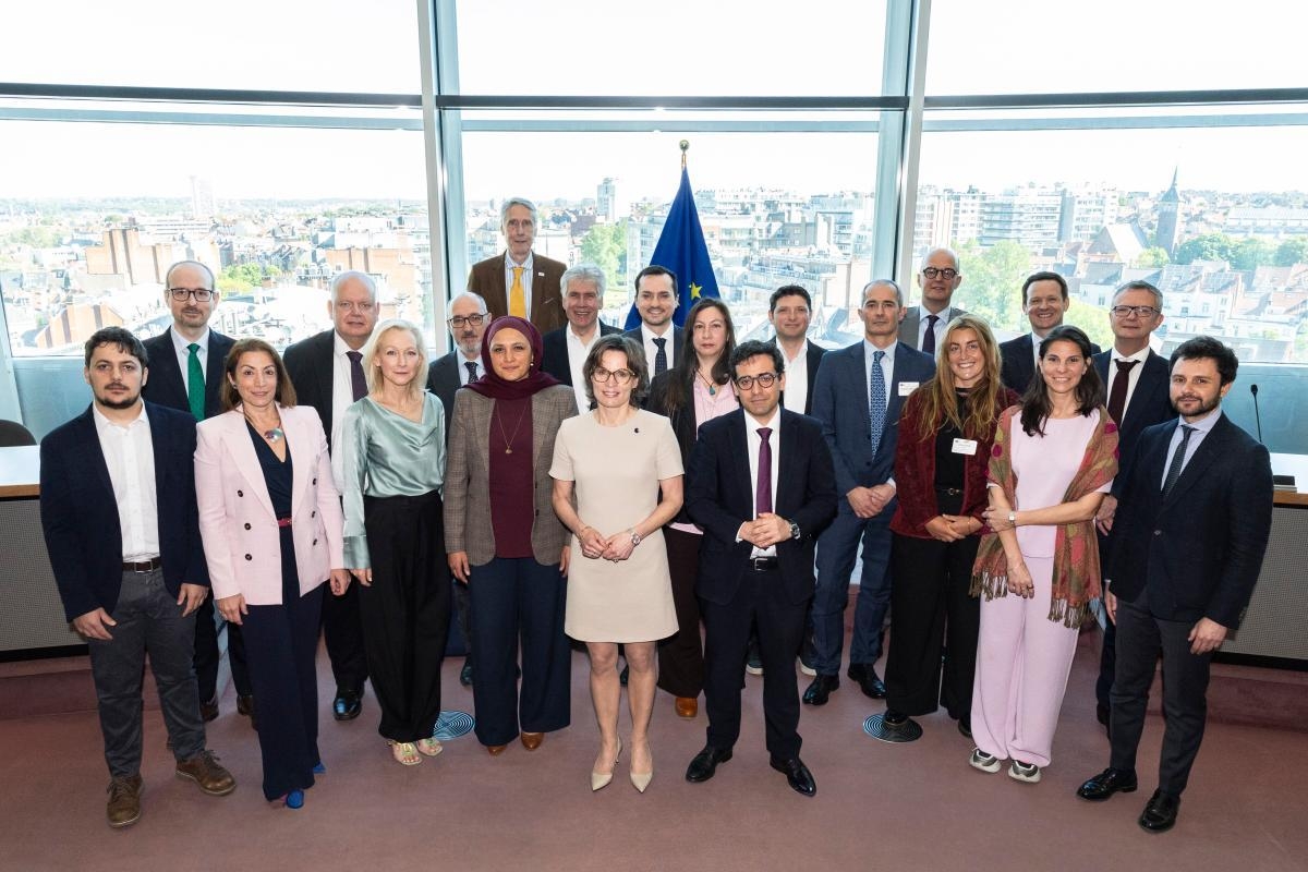 Eurochambres's tweet image. Participating in the High-Level Dialogue on the Circular Economy Act with @steph_sejourne &amp;amp; @JessikaRoswall, we called for an ✅EU-wide one-stop shop for EPR, 🗑️harmonised end-of-waste criteria &amp;amp; ⚖️workable rules for #SMEs.
📄Our position: bit.ly/PositionCEA
@CY2026EU