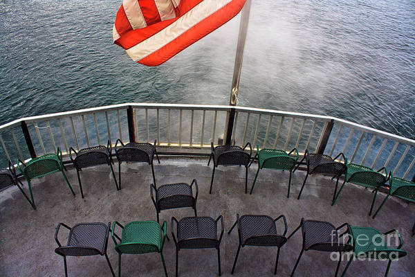 TLawren37609829's tweet image. Deck on the Minnie Ha Ha, Lake George, New York. fineartamerica.com/featured/green… #steamship #adirondacks #newyork #cruise #buyintoart