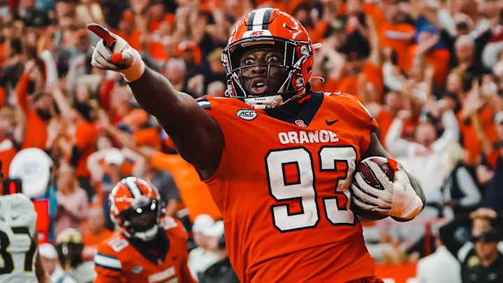 d1_jay04's tweet photo. After a great conversation with @FranBrownCuse I am blessed to receive an offer from Syracuse University!!🍊
@On3Richie @TheUCReport
@FriedmanAdamm @BrianDohn247
@SWiltfong_ @GregSmithRivals
@ChadSimmons_ @Andy_Villamarzo @adamgorney @CKennedy247 @Coach_Fava50 @PCTI_CoachMuir https://t.co/xiLhrDGnwD