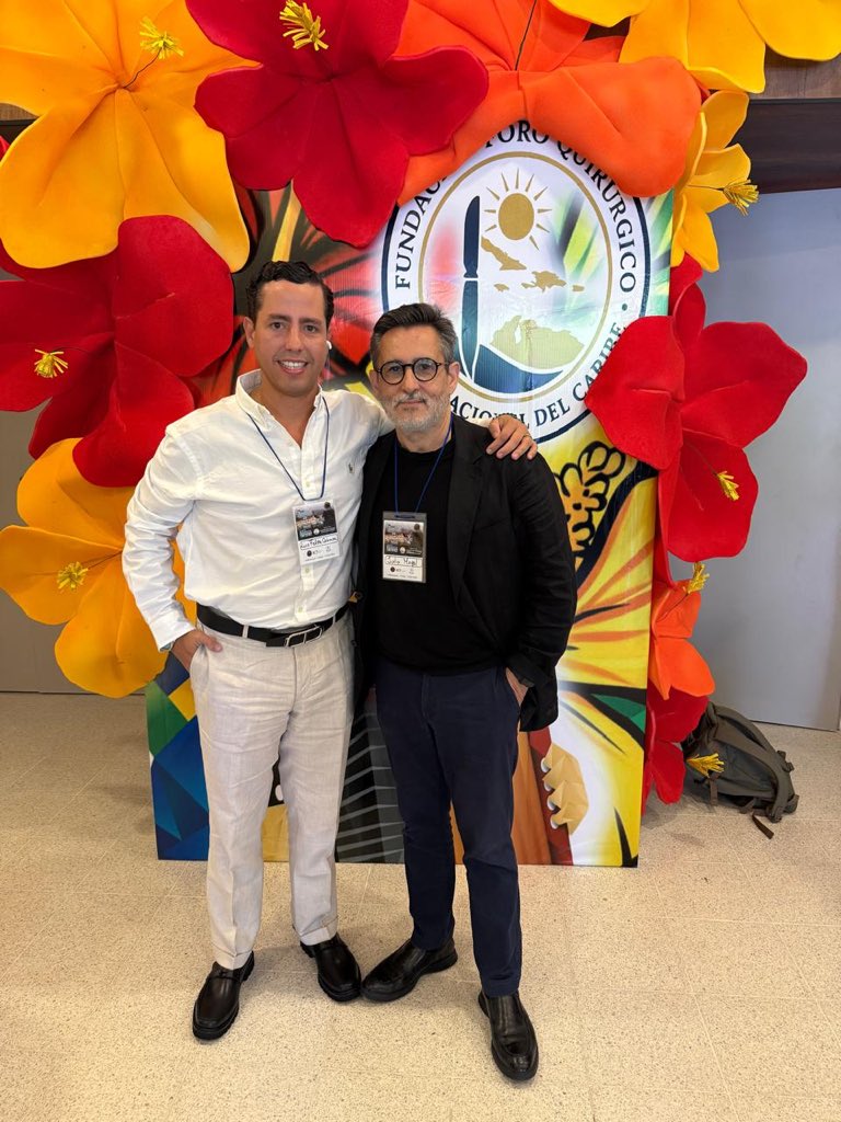juliomayol's tweet image. Un placer encontrarme con @PipeCabreraV en persona después de tantos años en el Foro Quirúrgico del Caribe #some4surgery