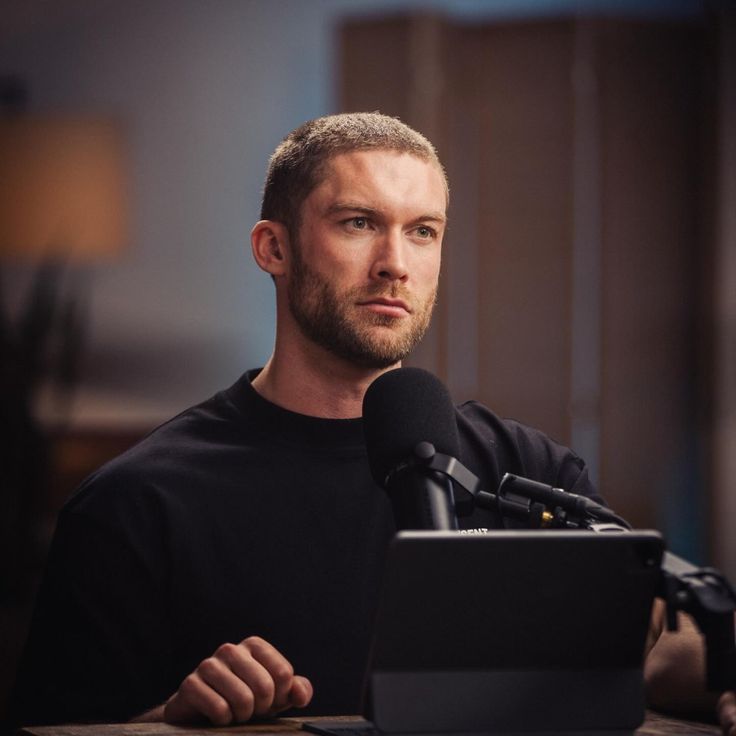 Chronic anxiety and depression control most of my life.

But then I discovered Chris Williamson and it changed my life.

After watching 100+ episodes from his podcasts...

Here are 10 lessons that changed my life (&amp; will change yours):