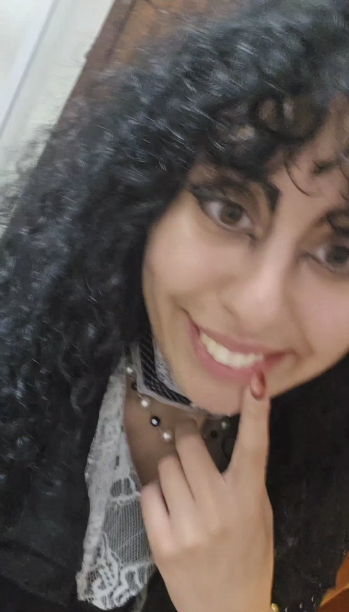 Carollll🦇 tweet media