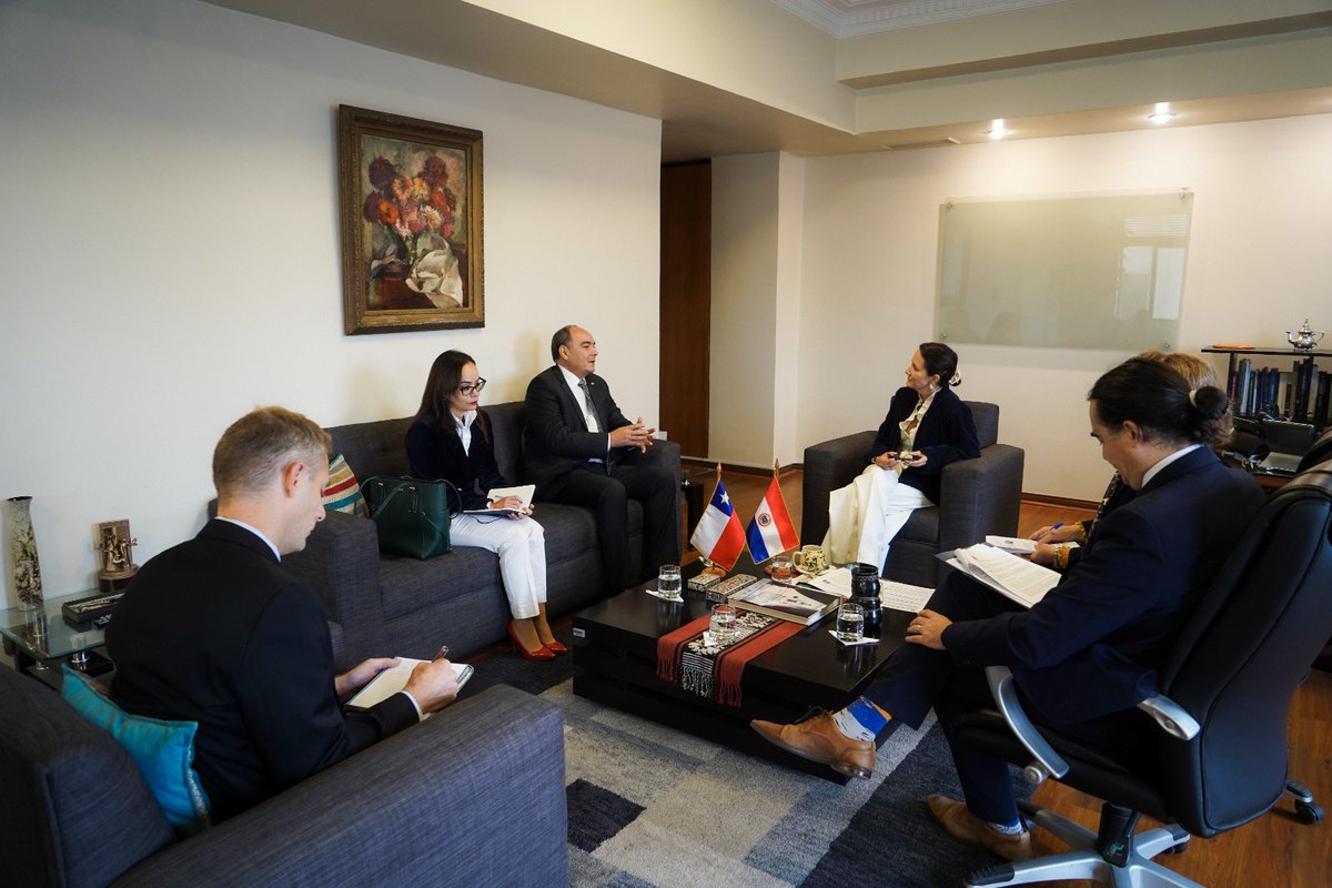 Embajada del Paraguay en Chile tweet media