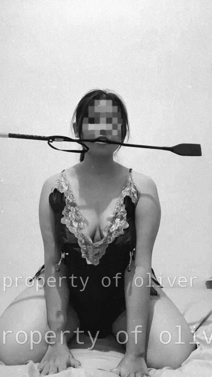 SightOliver's tweet photo. the love, the poise, the absolute devotion. 
it is so purely natural
#bdsm #submissive #bdsmindonesia #whip https://t.co/yKRXPvVU6P