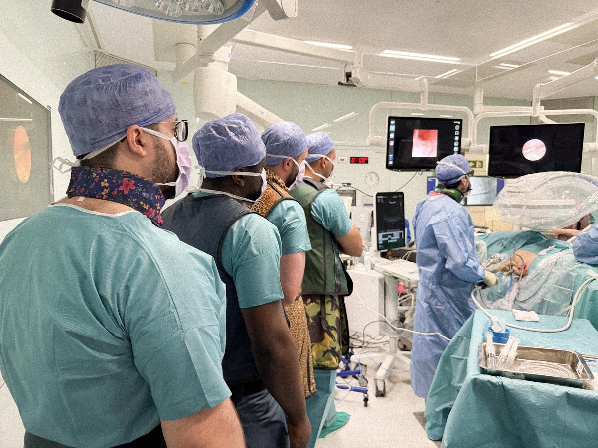 EMSUrology's tweet image. A truly enriching 3 days Masterclass this week at Hospital ClÍnic de Barcelona. A big thank you to Dr. López and team for hosting the event, and to Dr. Dragos for joining as special guest from Cambridge Univ. Hospital

#EMSUrology #MedicalEducation #SwissUrologyAcademy