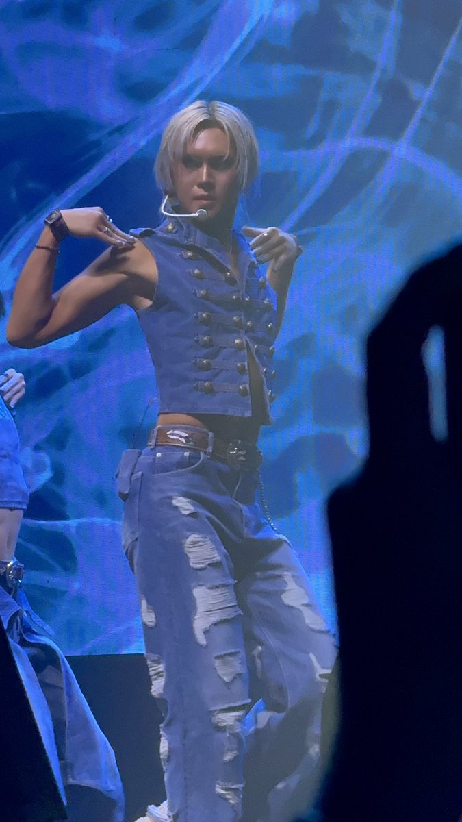 LITHZ !! IS SEEING XLOV 🐸💙❤️🩷💛 tweet media