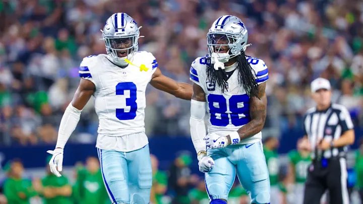 JimmyJsHair's tweet photo. I didn't want to be right. I want both of these guys on my team. But I tried to tell everyone,

"Having two WR1s on the same team works until it doesn't. And doesn't will come sooner than later." 

Be it front office, media, the players themselves, pride, numbers, it can't last. https://t.co/YGvwCZeknw