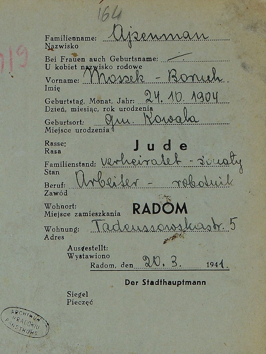 TomFromKatowice's tweet image. My name is Moszek Boruch Ajzenman✡️🇵🇱, a worker from Radom.
I was sent by #Germans to their #Death camp  #Auschwitz on April 3️⃣0️⃣, 1942 and was murdered after 6️⃣9️⃣ days on July 8 at the age of 3️⃣7️⃣ only because I was a Polish #Jew.
Please, #NeverForget me!
#Genocide 
#Holocaust