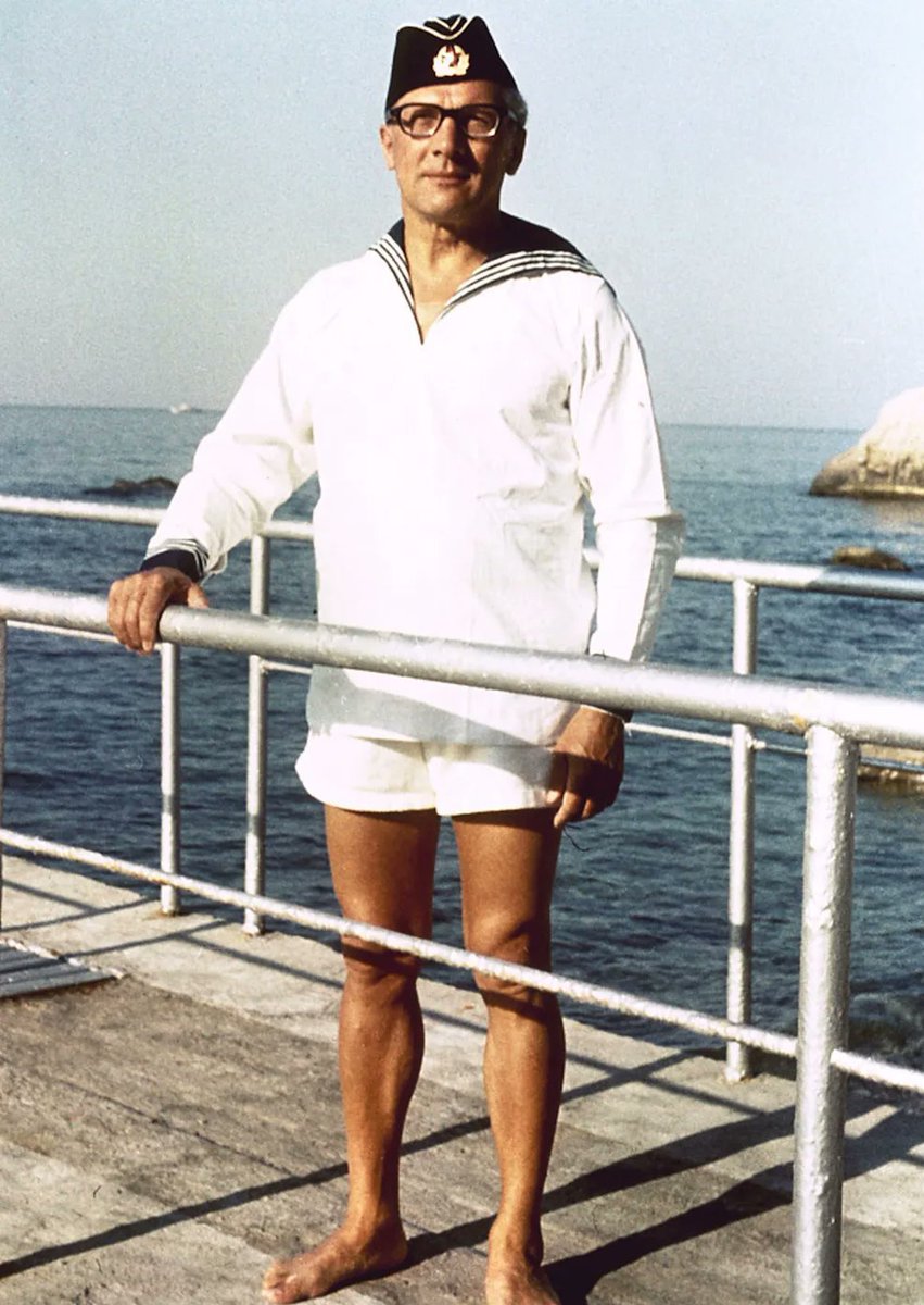 GDRvisuals's tweet photo. Erich Honecker in Crimea, 1973. https://t.co/OJrJkOcxLI