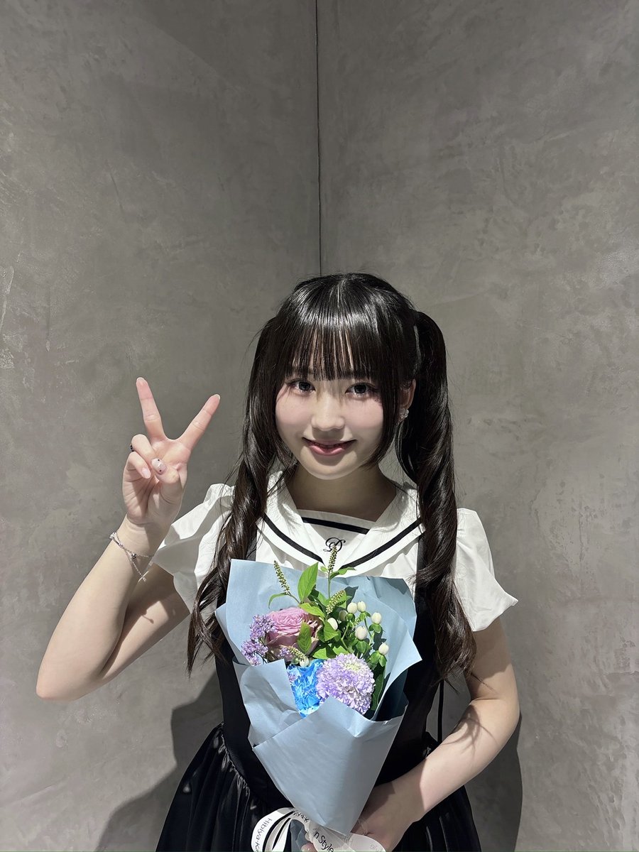 m_yuuka5151's tweet photo. 本日5月1日お誕生日で20歳になりました！
成長する姿を、音楽を、声を、
お届けできるように、
良いお知らせがたくさんできるように、
20歳頑張ります！(もっと！)

そして！本日18:00、20歳を記念した
【お知らせ】がございます！お楽しみに♪ https://t.co/PEvyzYPY47