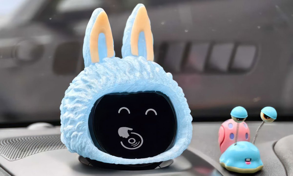 facfox3d's tweet image. Who knew an AI assistant could look this cute? The Labubu-style headgear is the ultimate upgrade for NIO owners looking to make their electric vehicle feel more like home.
See more: buff.ly/QWR7ALe
#EVLife #NIOEV #CuteTech #3DPrinting