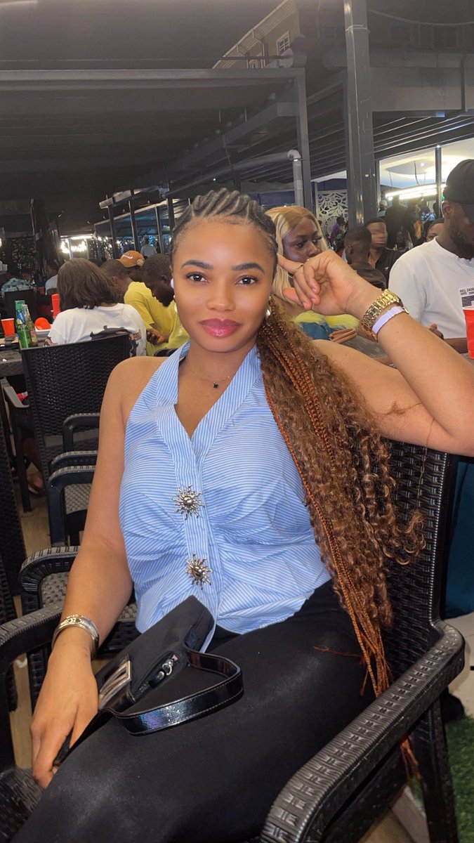 FavourG85771892's tweet photo. Slides of an Igbo girl 🦋🦋 https://t.co/zqIK1a0tlM
