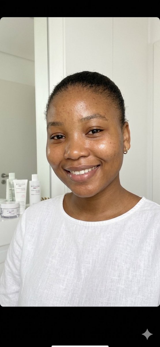 FatimadigitalAo's tweet image. Diziam-me que pele acneica era o meu destino. Hoje, é a minha força. 🇦🇴✨ A jornada continua, mas o amor-próprio só cresce.

Qual é o teu passo indispensável no skincare? 👇

#Independencia #Routine #Angola #DigitalCreator