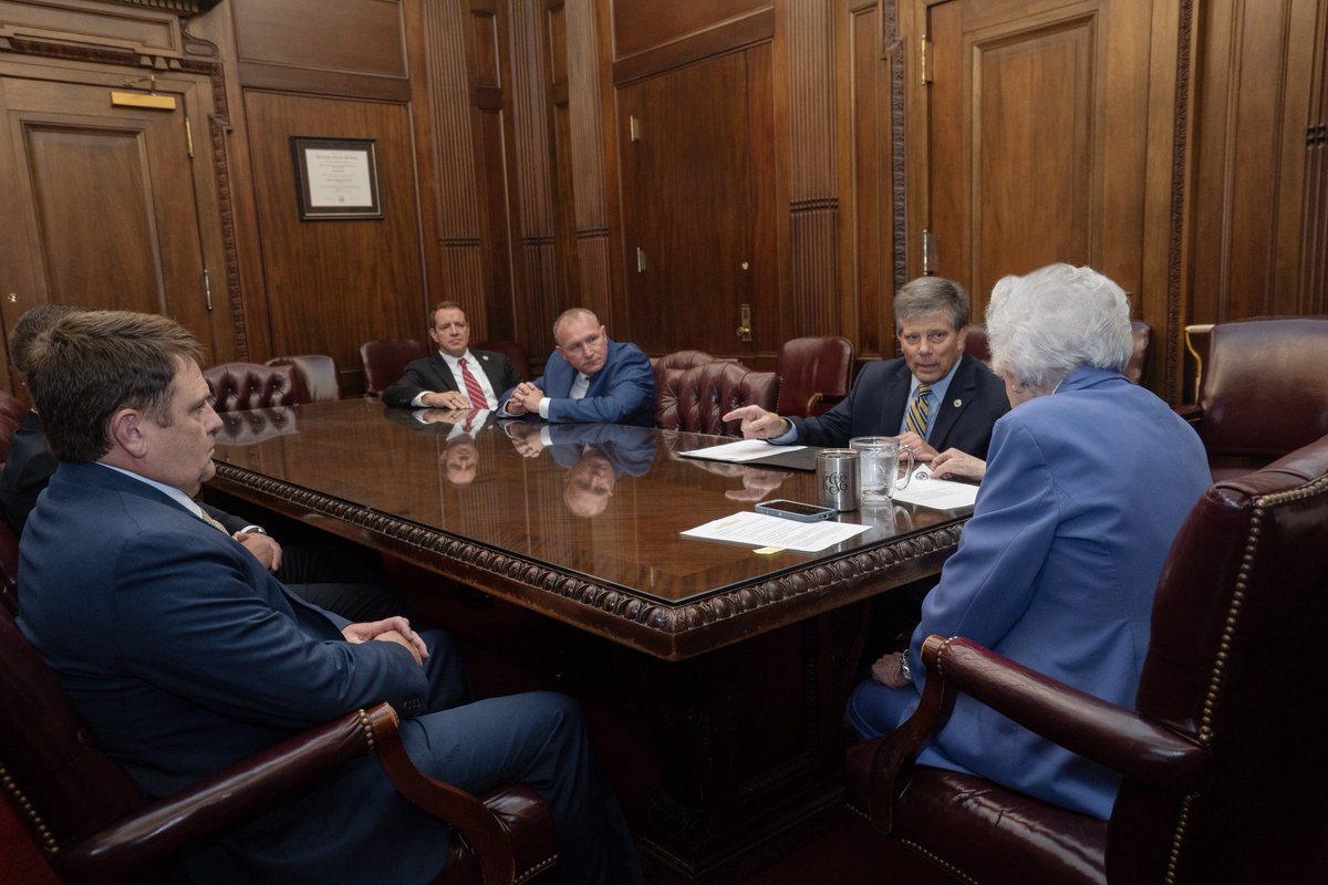 Governor Kay Ivey tweet media