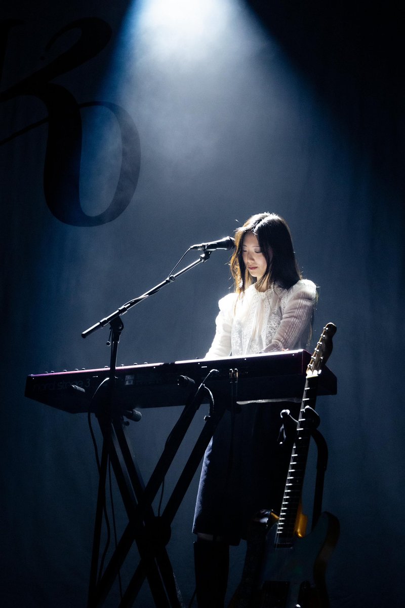 surprise !!!!! the Fleeting EP (piano versions) will be yours May 15 !!! 

your response to these new versions over the past few months was truly so sweet. all five songs recorded on my upright piano in New York. and soon to be yours 🪽

you can pre-save now: