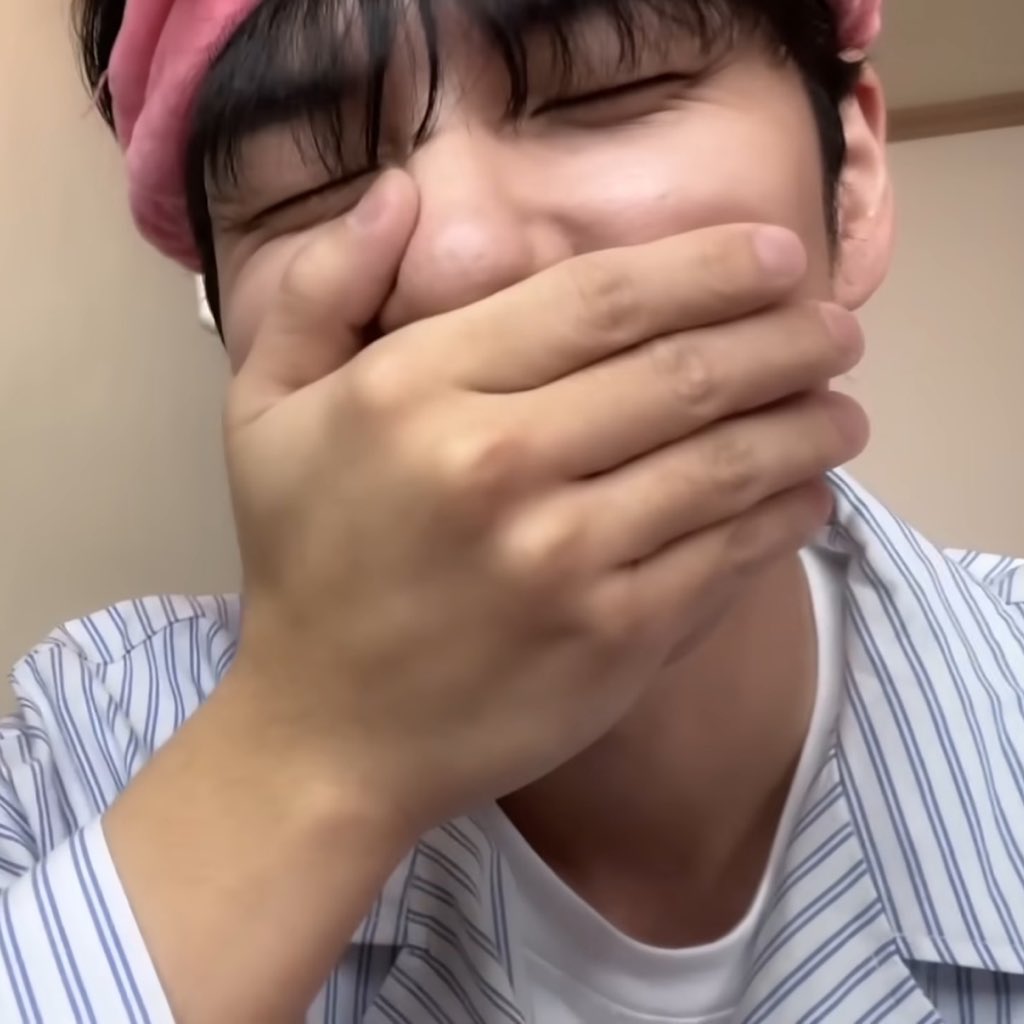 지금 tweet media