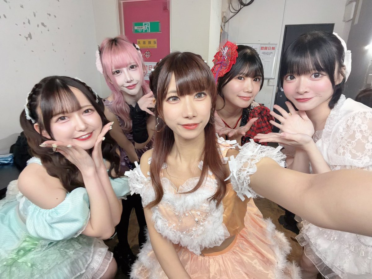 浜辺ひかり🍜🧡@LOVE IZ DOLL 4/30 ひかり主催ライブ渋谷近未来会館 tweet media