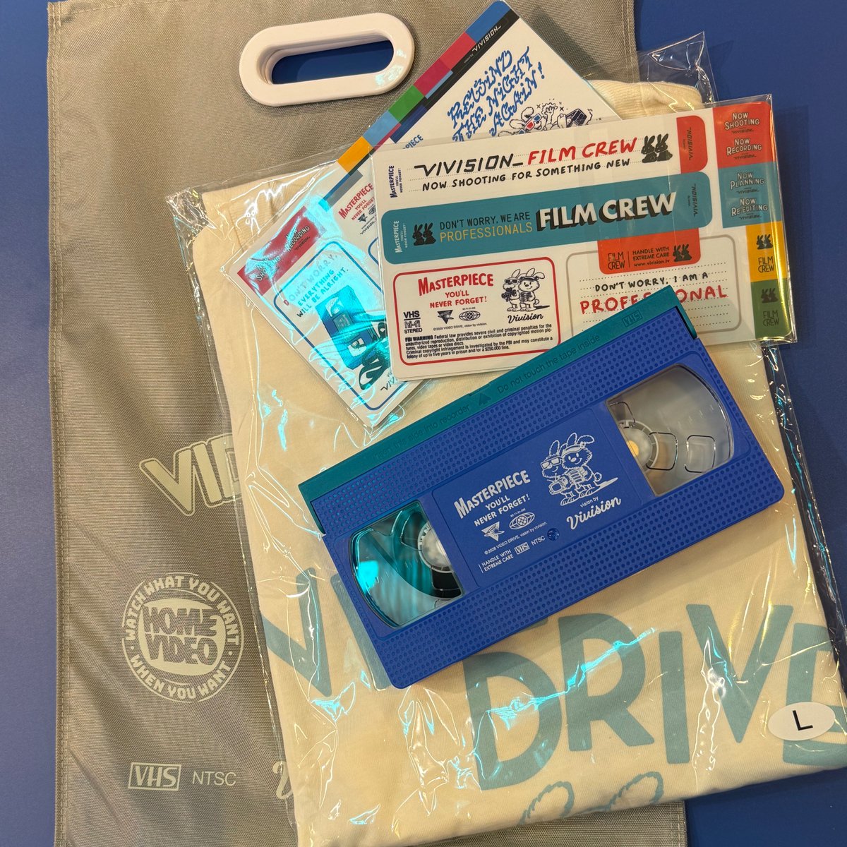 vivision/VIDEO DRIVE Tシャツ、ステッカー、VHSセット RT @vivision_tokyo: VIDEO DRIVE SET T-SHIRTS +RENTAL BAG + VHS +