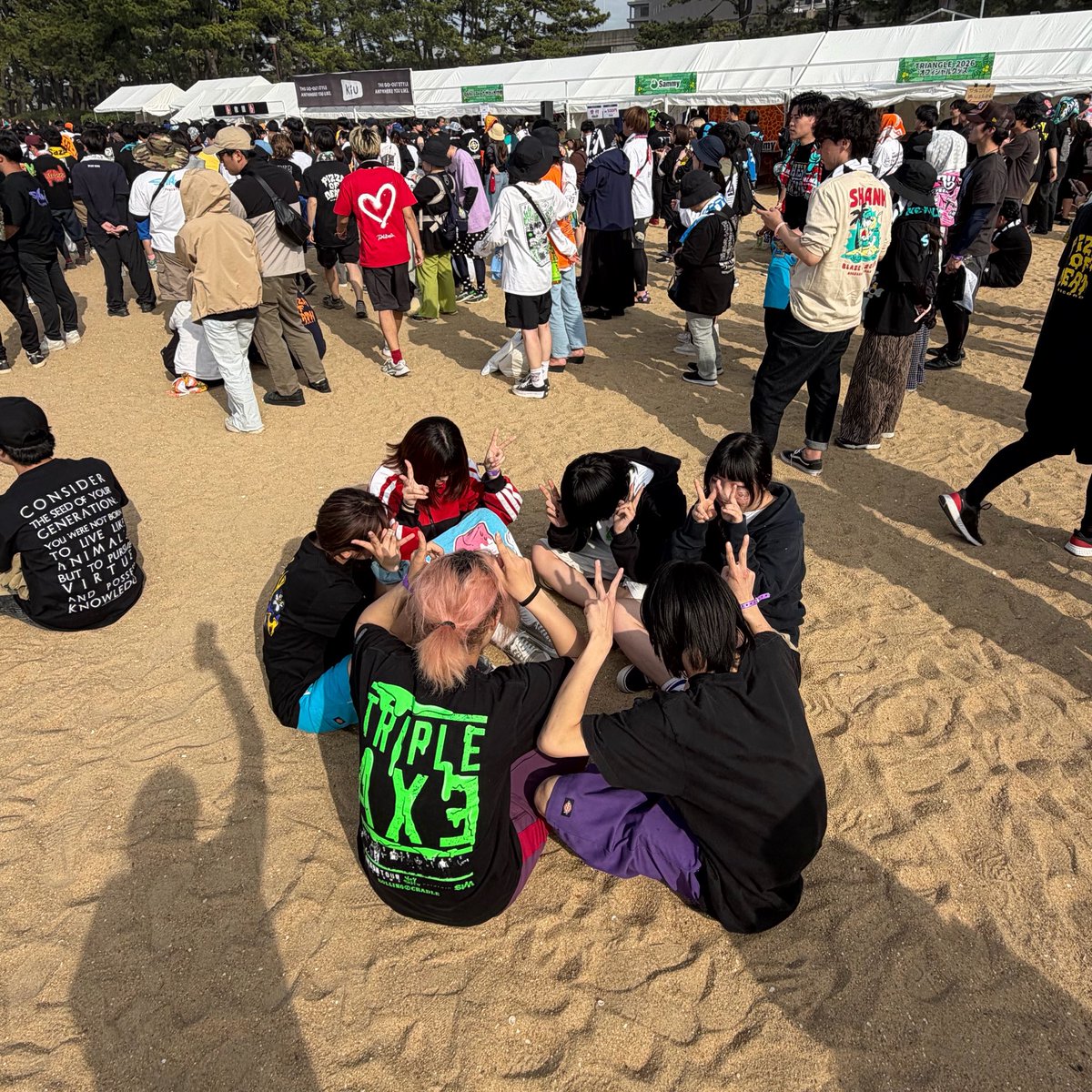 たべっこ tweet media