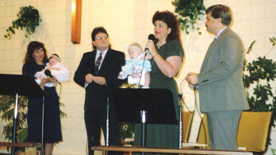 CurtFerrell_7's tweet image. #TBT to the Sunday in 1993 when we dedicated our first daughter, Kaitlyn, to the Lord. Mike and Carol Stadelmayer were dedicating a little one of their own. Parents, train your children to be disciples who make disciples! #Discipleship