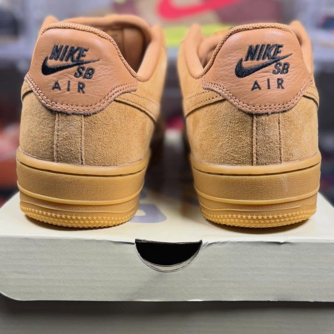 JustFreshKicks's tweet photo. DETAILED LOOK: Nike SB x Air Force 1 "Flax" 🌾

🗓️ June 5th
💰 $120 https://t.co/59HPBDB6XI