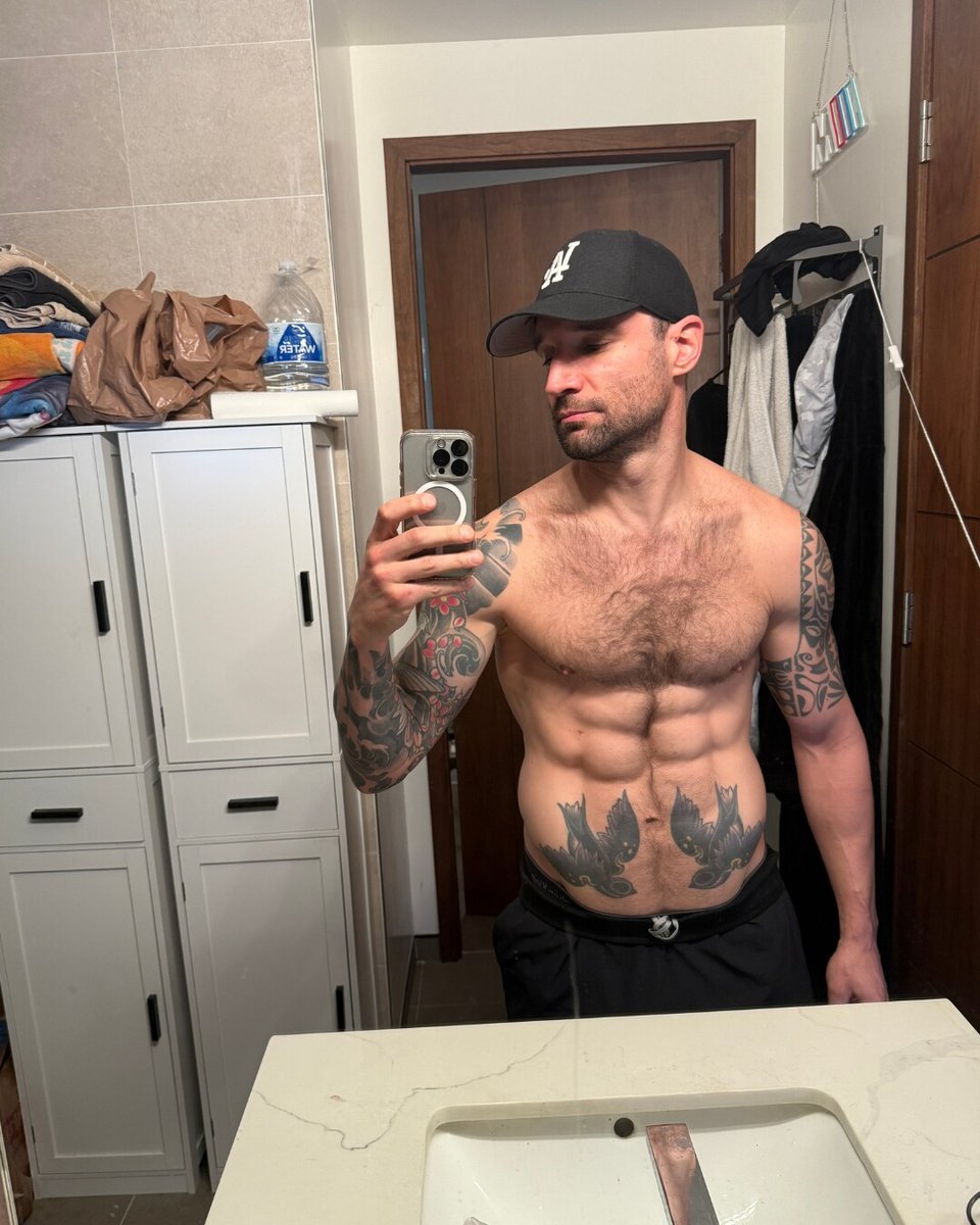Alex Legend ➡️SELF BOOKING⬅️ tweet media