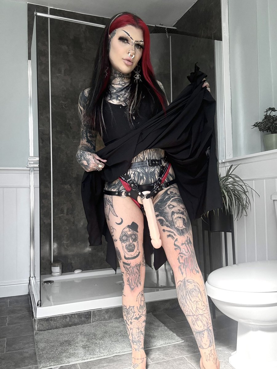 Princess Xena 🧛🏻‍♀️ tweet media
