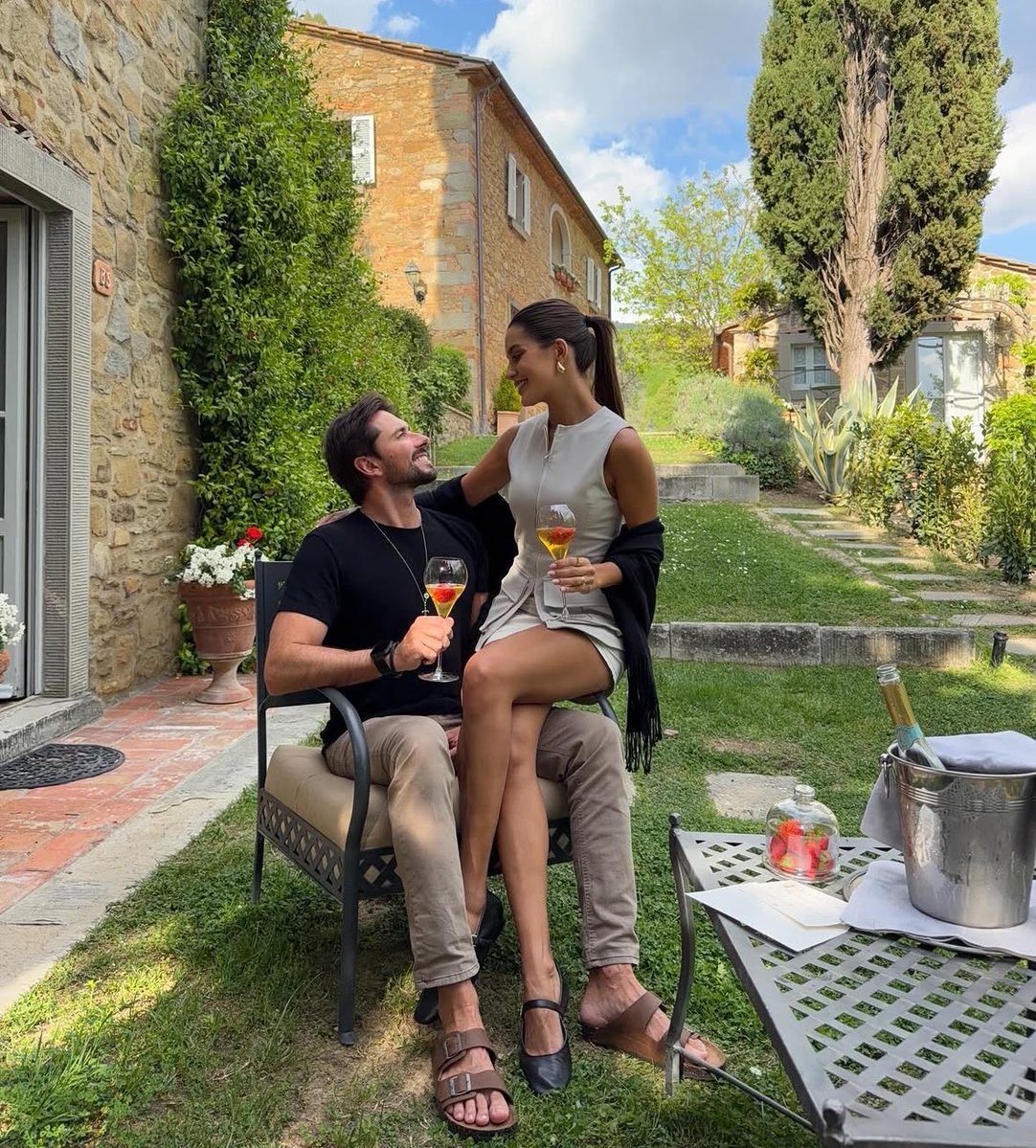 ravindrrann's tweet image. SHARRENEE &amp;amp; RAVINDRAN !! 😭💝 💍 🥰❤️🙈🙆🏽‍♂️🙏🏾🙌🏽

#SharreneeRavindran #myLOVE #myLIFE #myCOAT #mycutieeee #myPRINCESS #myQUEENIE #mysoulmate #myEVERYTHING #ComeBackSharrenee #StaywithmeSharrenee #PrayforSharrenee #MissYouSharrenee #TheNameIsSharrenee