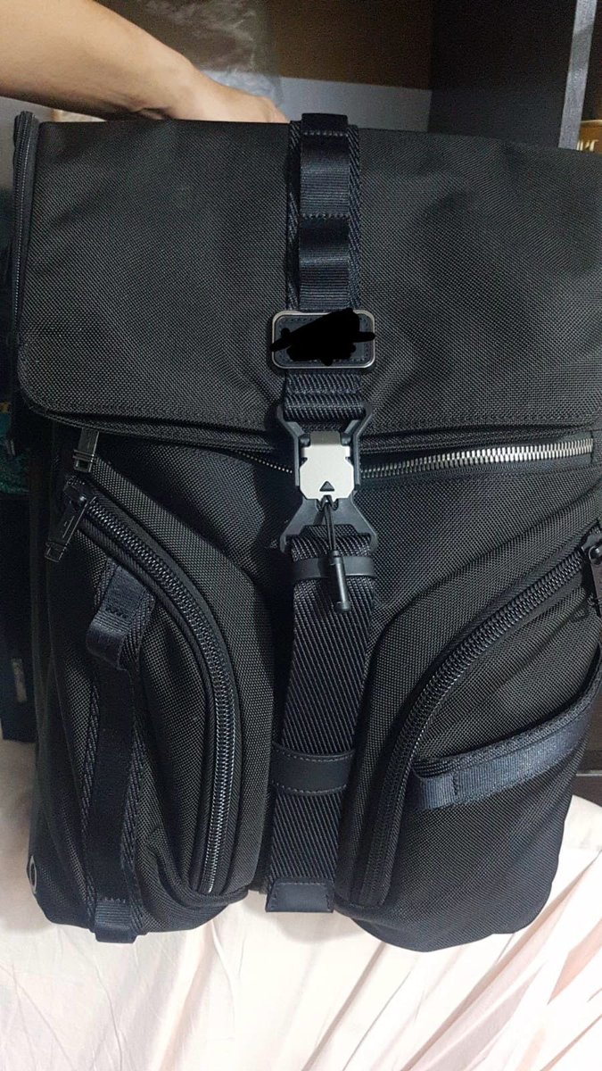 unhoelli's tweet image. #wts backpack brand TUMI. harga beli 12jt, mau jual cepat 9jt aja !! #tumi #backpack #jualcepat
