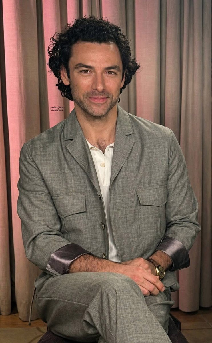 Aidan Turner International tweet media
