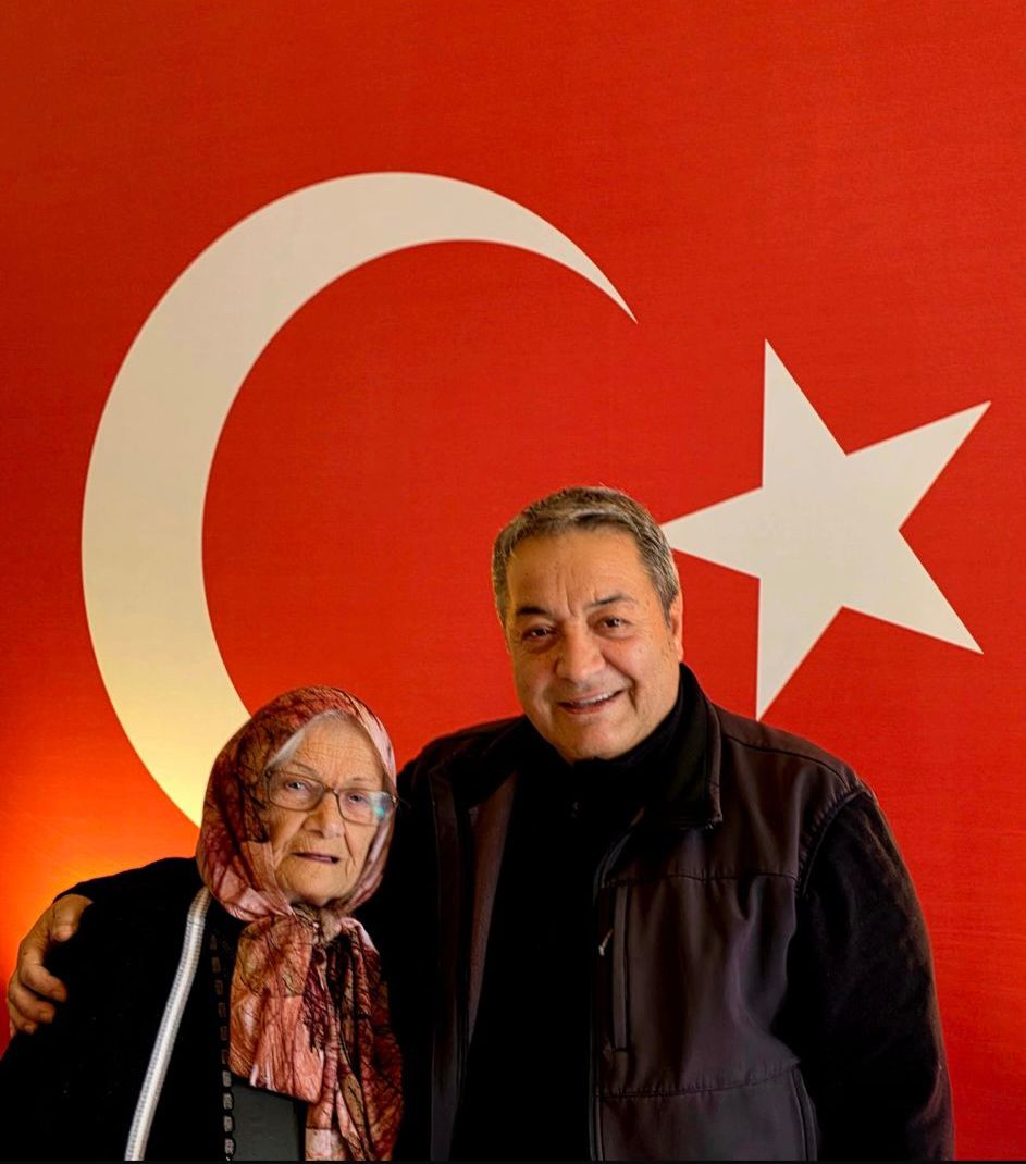 MehmetFendogluu's tweet photo. Canım Anam Hatice Suzan (Müzeyyen) FENDOĞLU bugün öğleden sonra geçirmiş olduğu kalp krizi sonucu vefat etmiştir.

Cenazesi 1 Mayıs 2026 günü Cuma Namazı sonrası Saat:14:00’da Malatya Şehir Mezarlığında kılınacak cenaze namazı sonrası Bulgurlu Köyü aile kabristanında defnedilecektir.

Taziye yeri Bulgurlu Köy Evinde olacaktır.

Adres: Bulgurlu Köyü Battalgazi Malatya