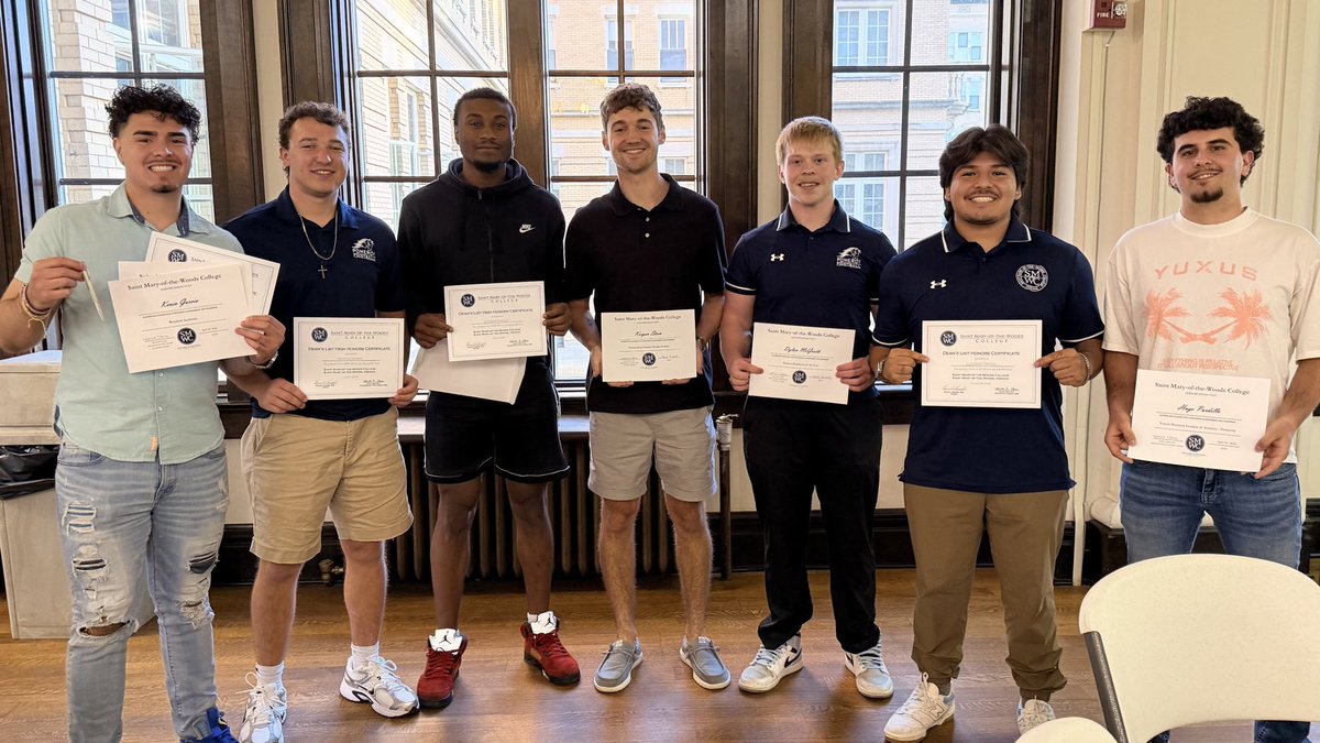 Saint Mary-of-the-Woods College Football tweet media
