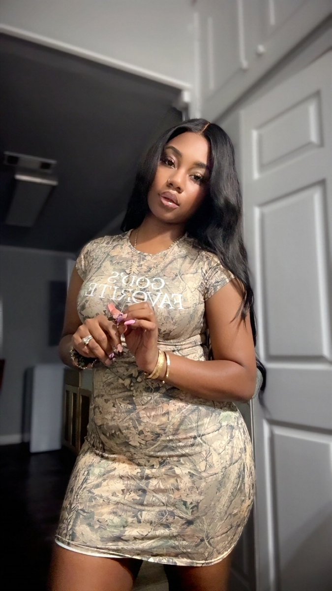 phatdamodel's tweet photo. Hardly got pictures but HAPPY BIRTHDAY TO MEEE 🥳🥳🥳 https://t.co/hAhUqOua45